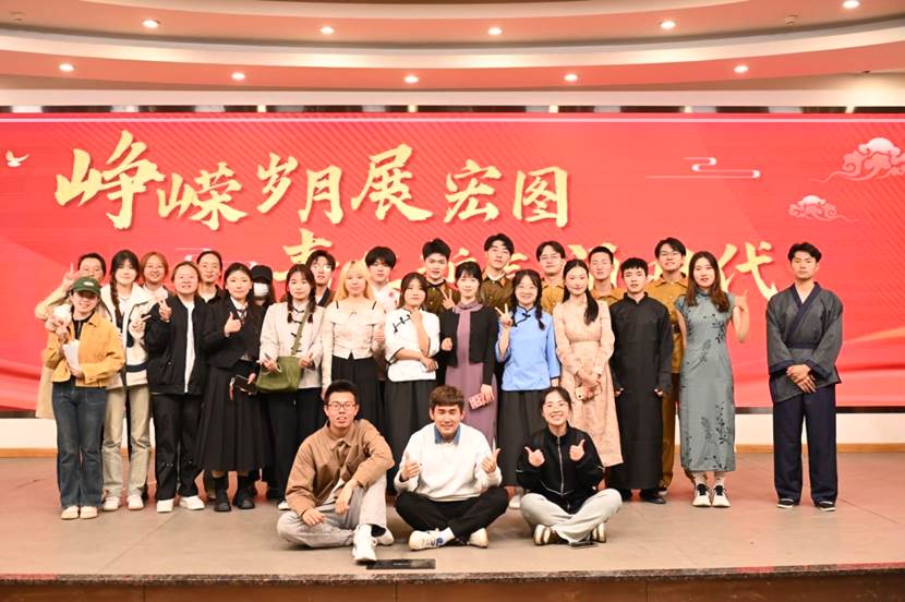 英超联赛中文官网合影